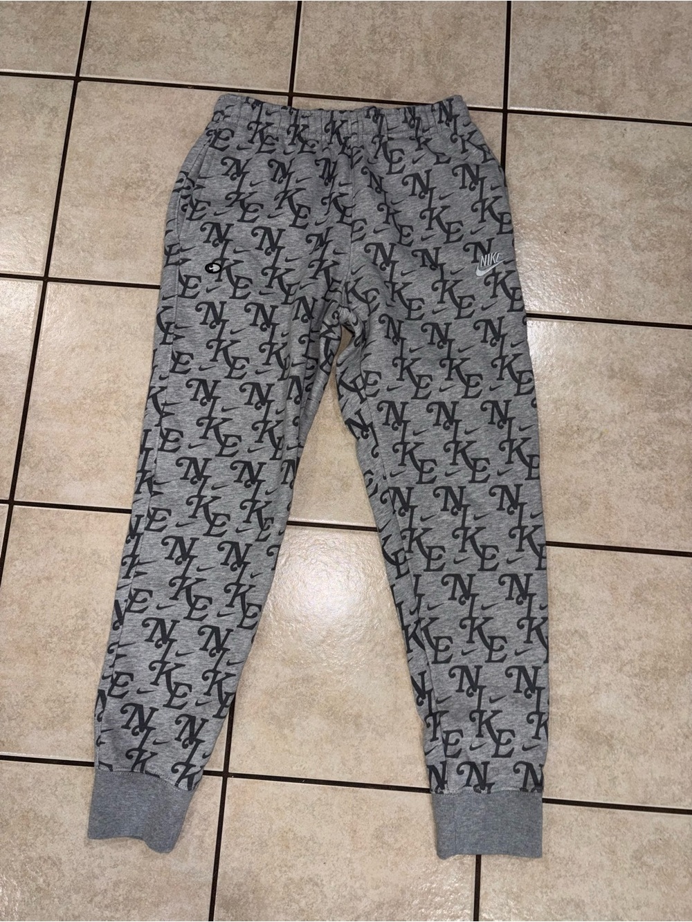 Nike Gray Logo Print Jogger Pants size small men’s
